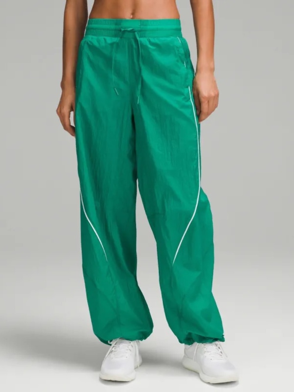 Lululemon License to Train Mid-Rise Lightweight Jogger